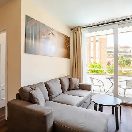 Ideal Family Retreat 5 Minutes From Fenals Apartment *